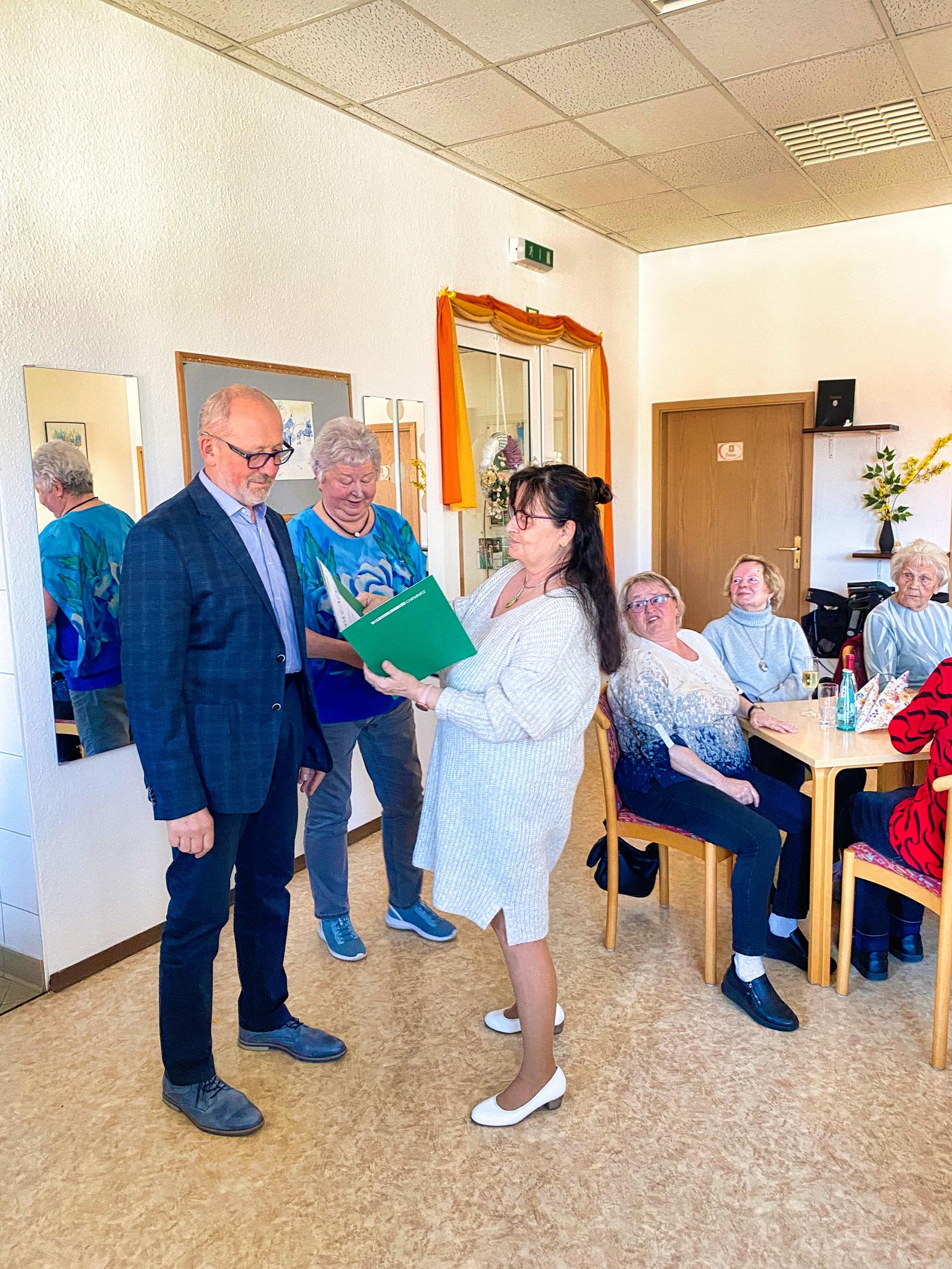 Auf diesem Bild sieht man die gemütliche Nachmittagsveranstaltung.